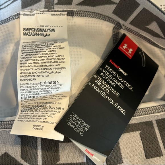 Under Armour Heatgear Compression & Sm Hanes Comfort Flex Fit Boxers Med NWT - Picture 5 of 11
